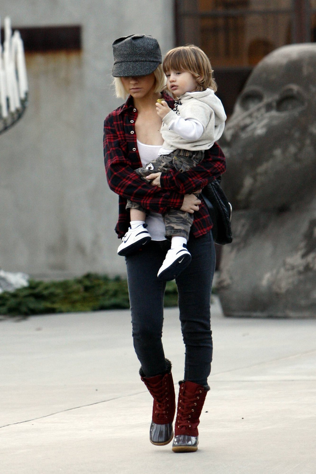 01~215.jpg 01~215.jpg