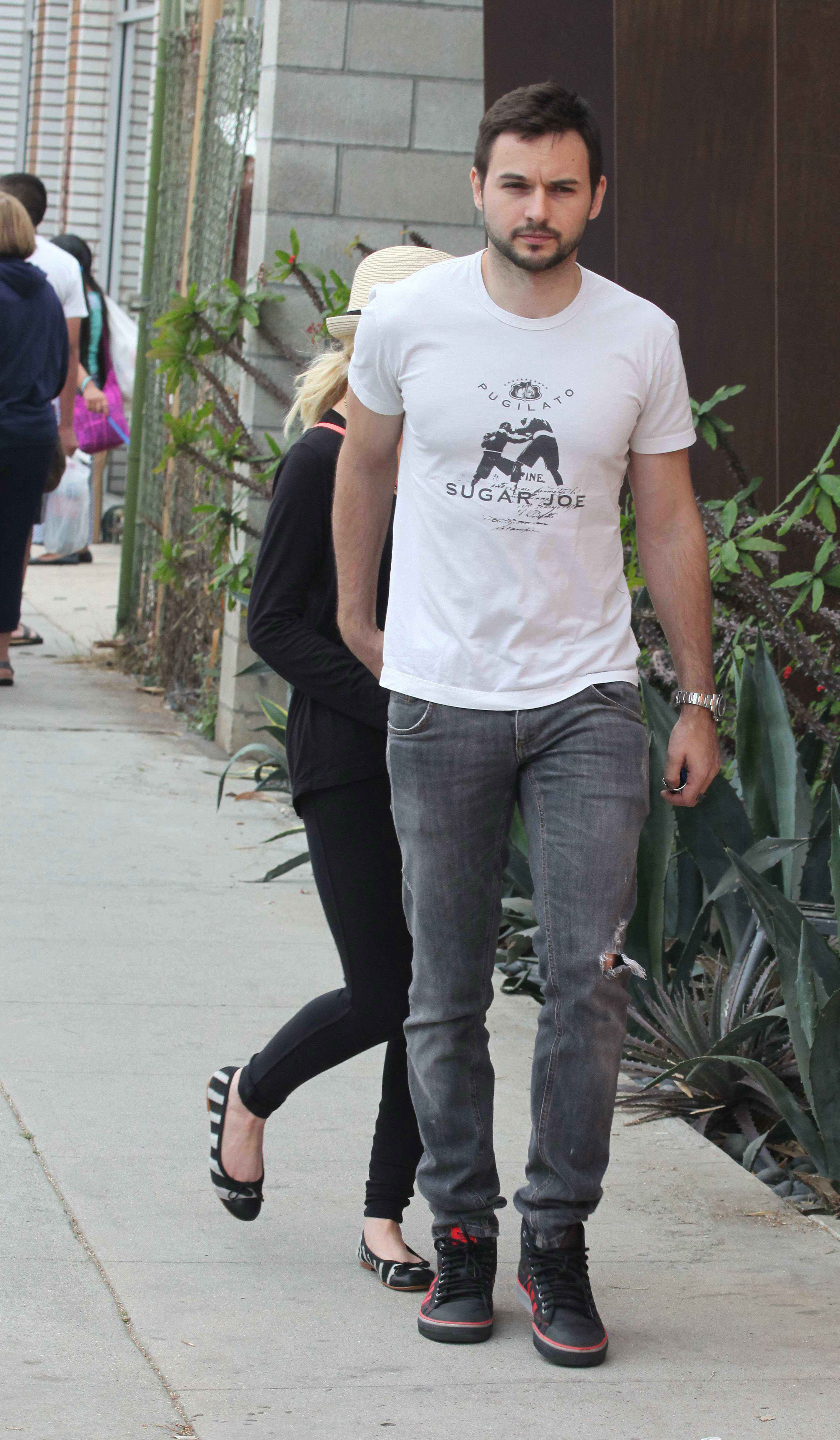 020202019.jpg 020202019.jpg