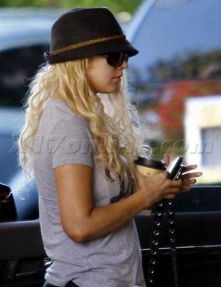 02christina-a_dot_nethotel_nov1_2010_1288691517.jpg 02christina-a_dot_nethotel_nov1_2010_1288691517.jpg