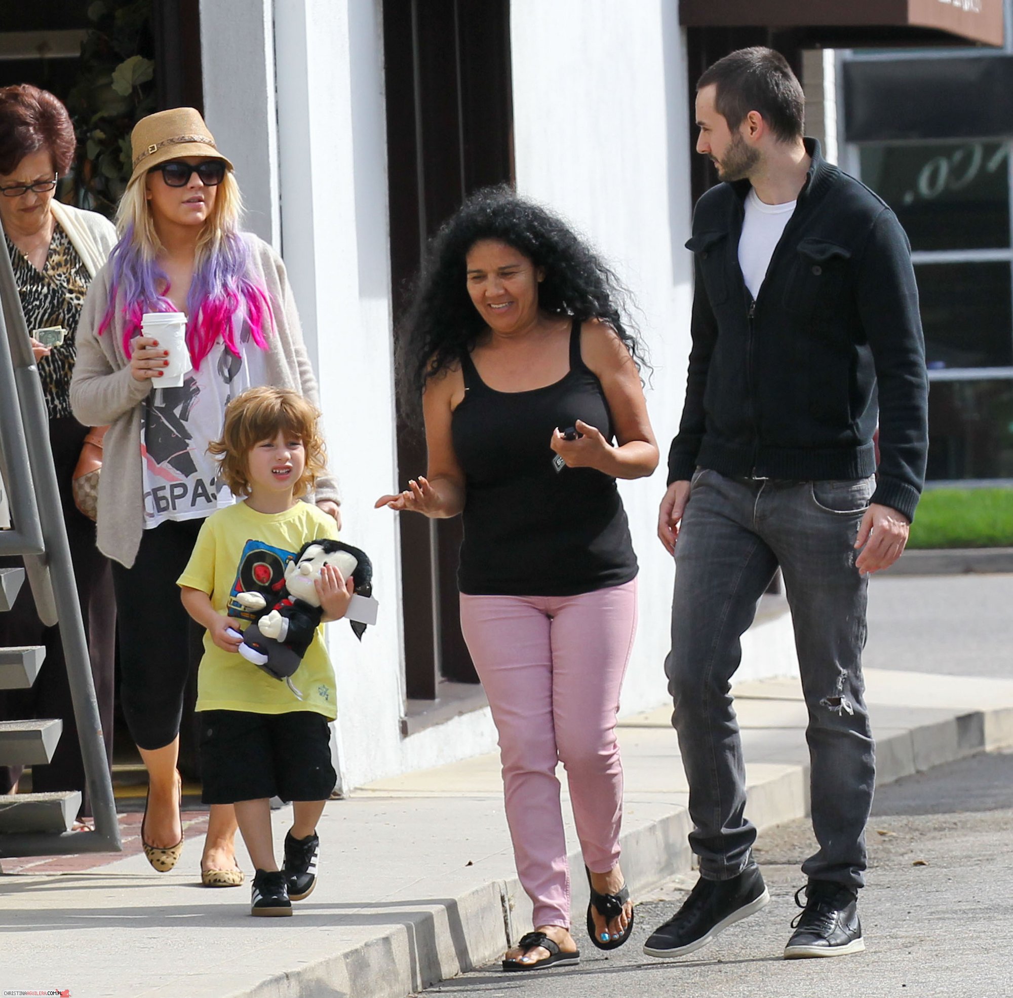 052040.jpg 052040.jpg