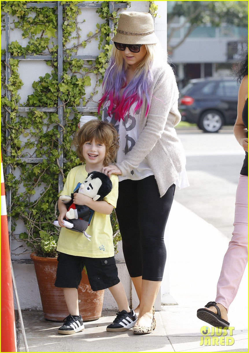 052046.jpg 052046.jpg