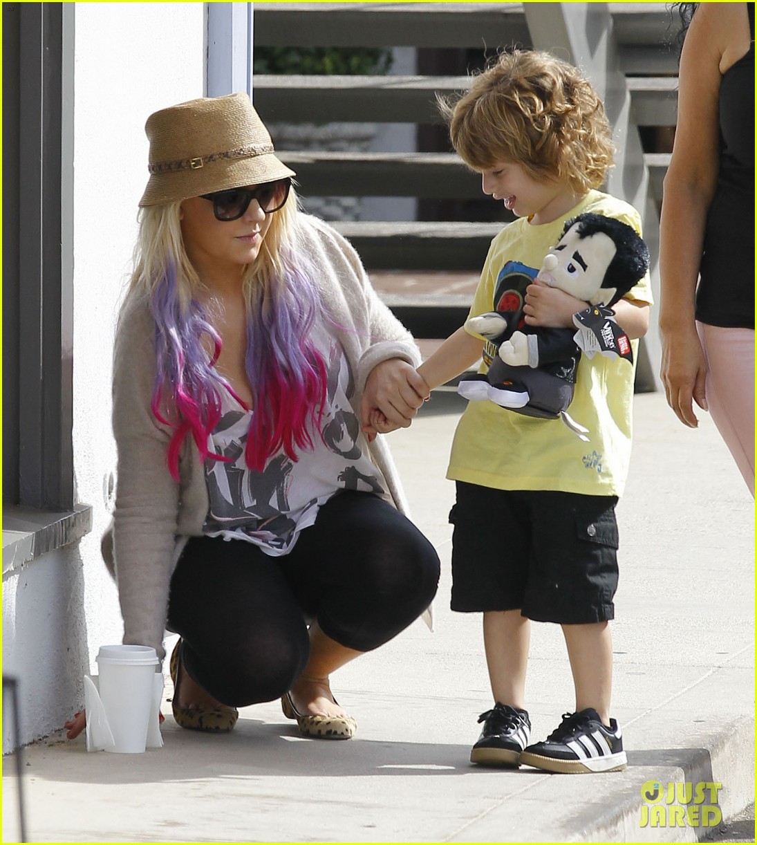 052051.jpg 052051.jpg