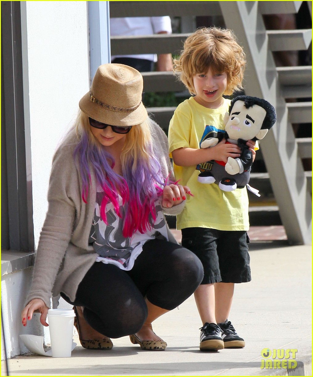 052059.jpg 052059.jpg