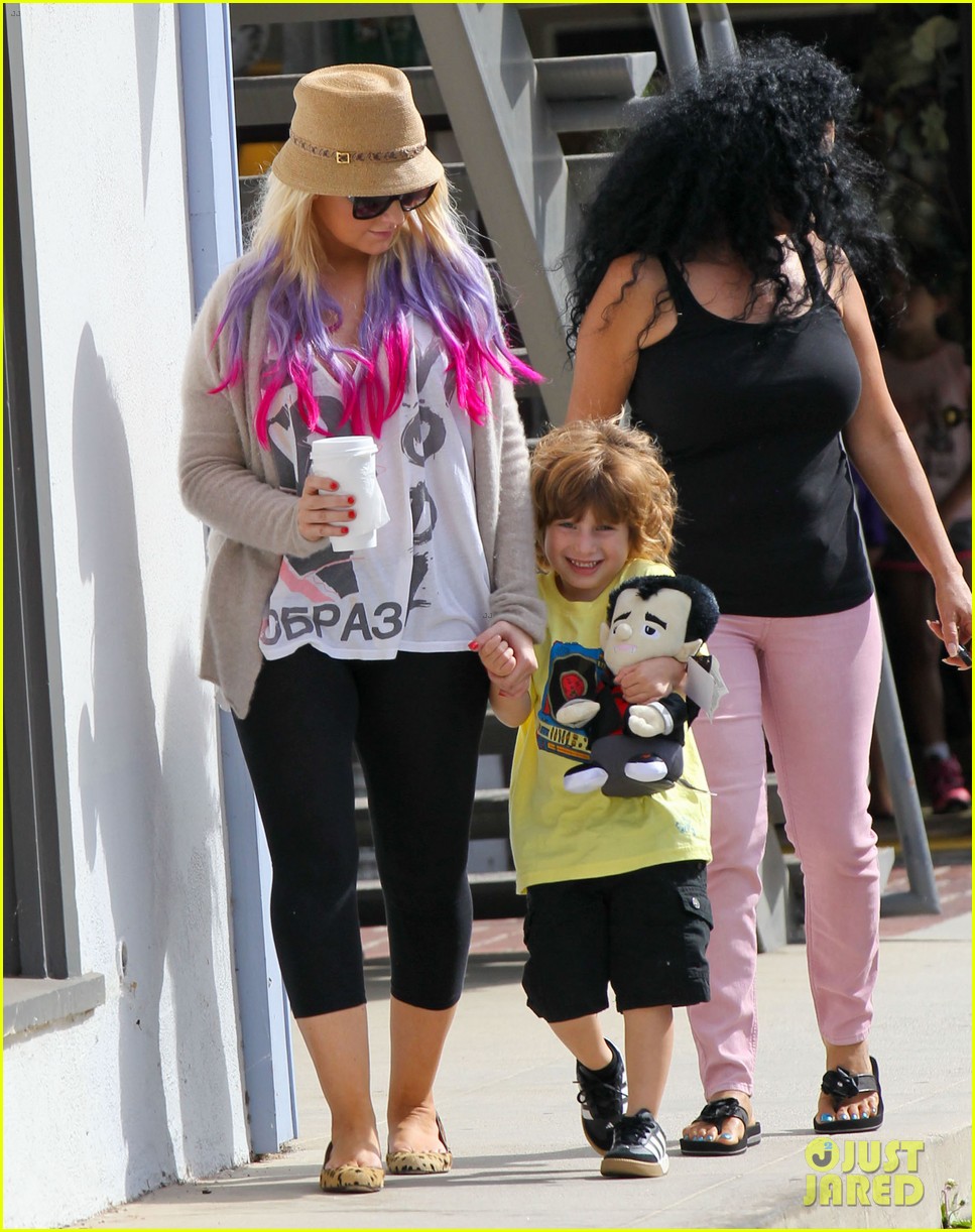 052063.jpg 052063.jpg