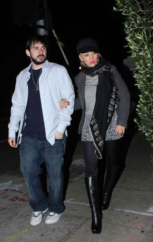 153967-f44fd-21733116-.jpg 153967-f44fd-21733116-.jpg