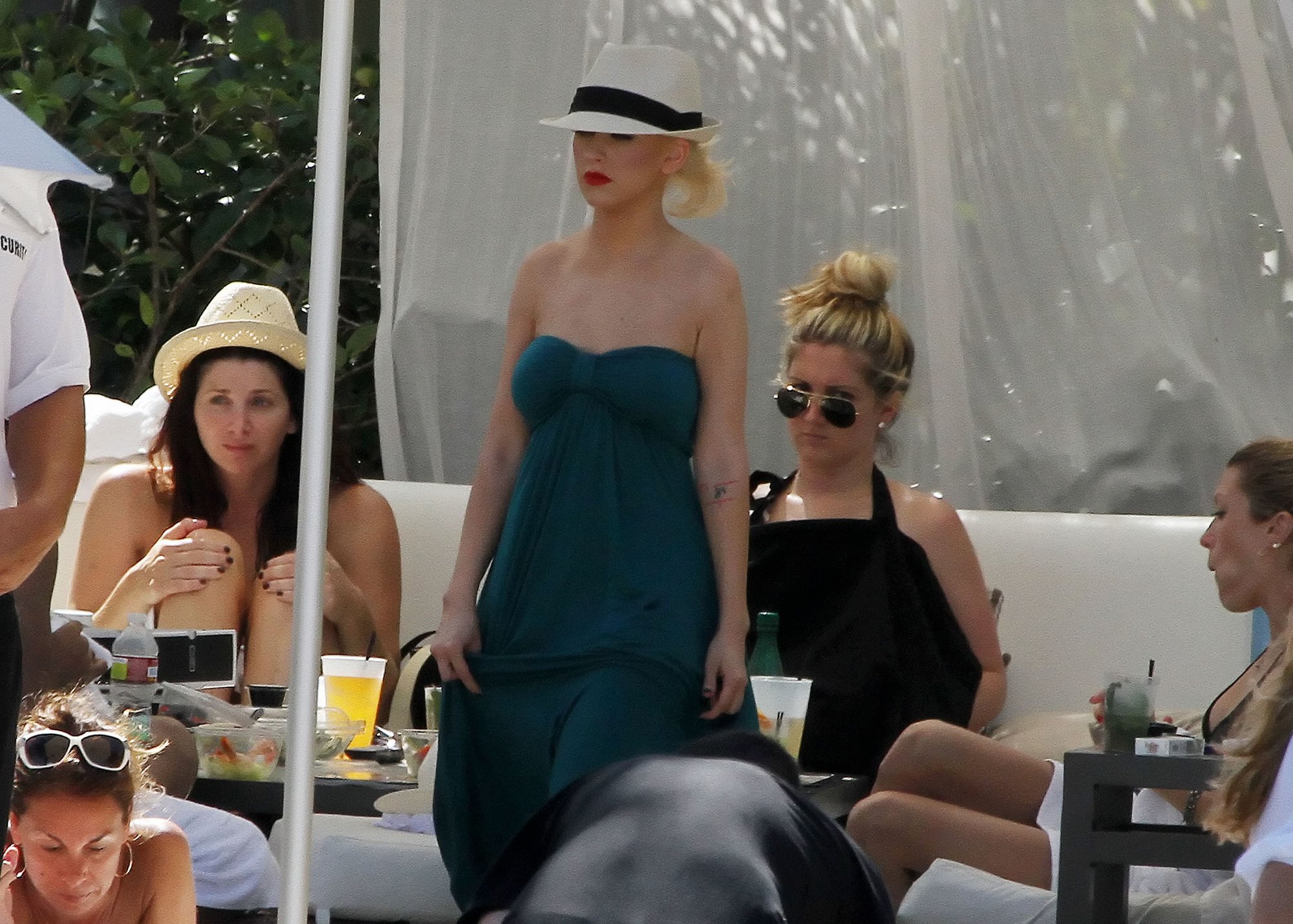 2156046.jpg 2156046.jpg