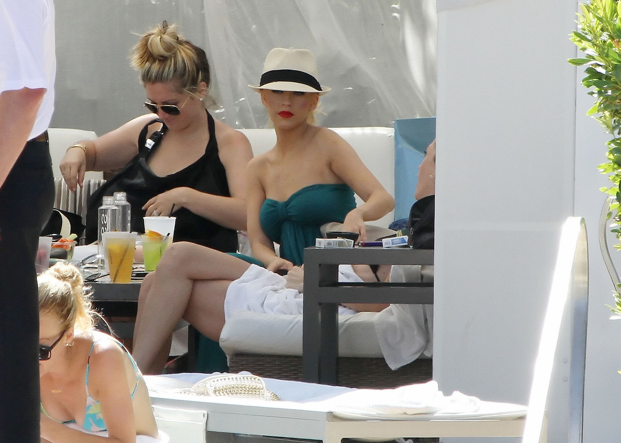 2156067.jpg 2156067.jpg