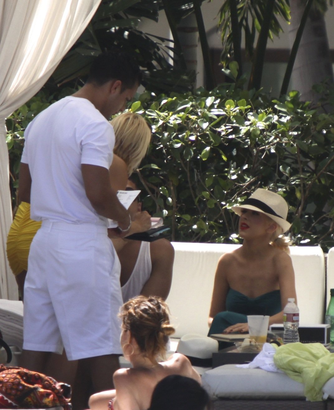 2156078.jpg 2156078.jpg