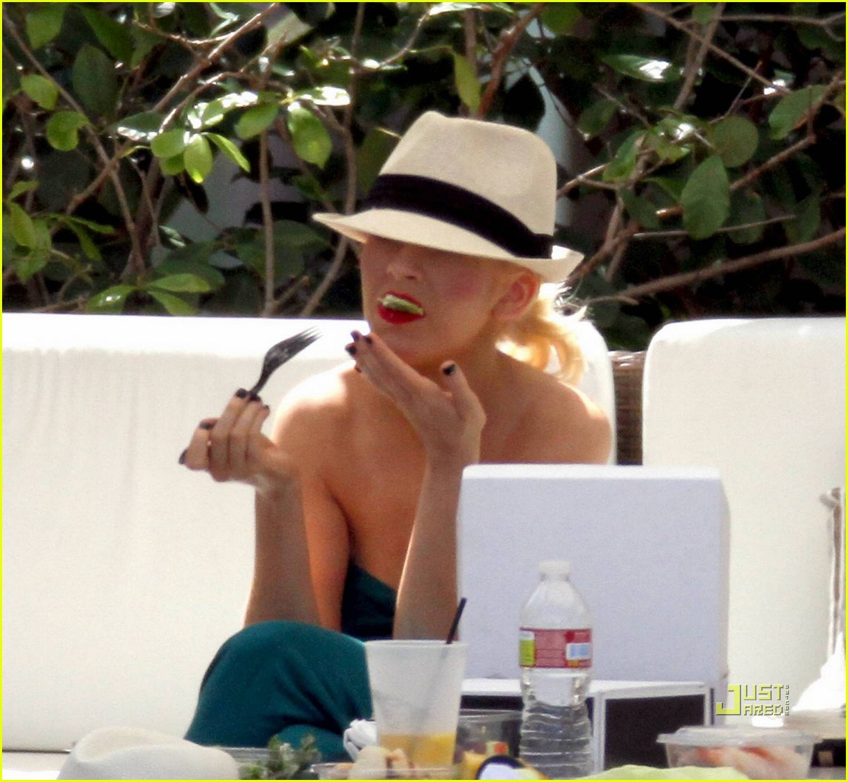 2156089.jpg 2156089.jpg