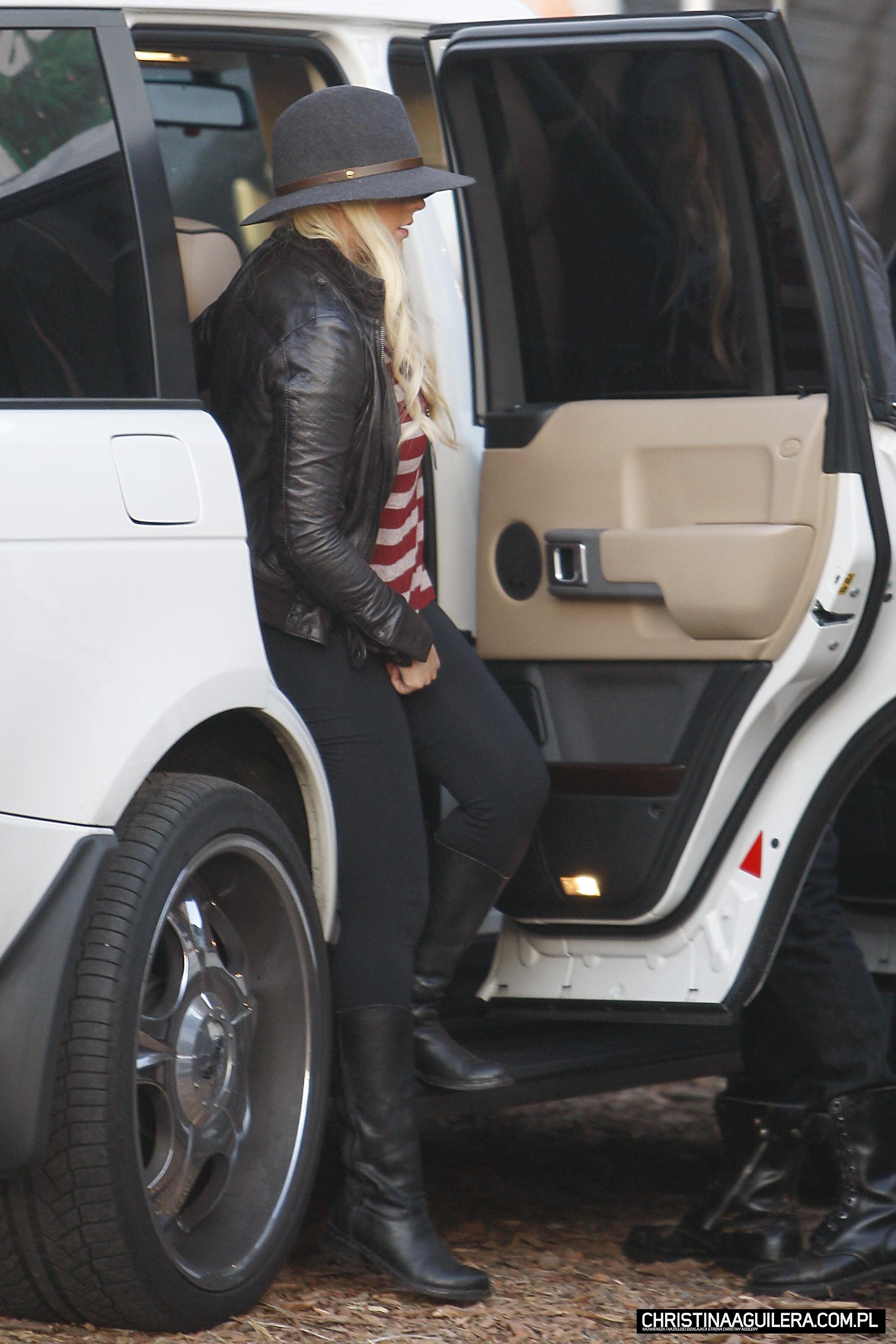 28528012.jpg 28528012.jpg