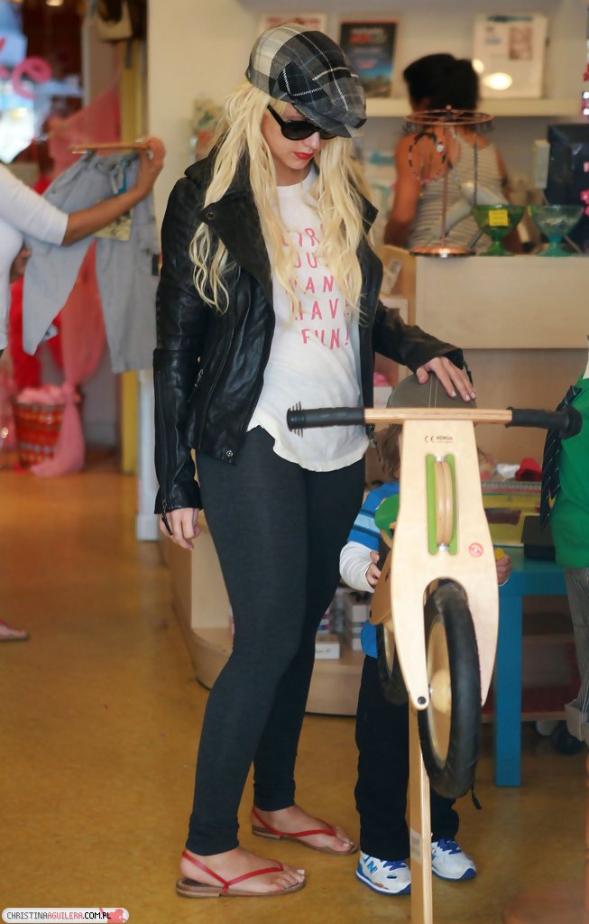 3256003.jpg 3256003.jpg