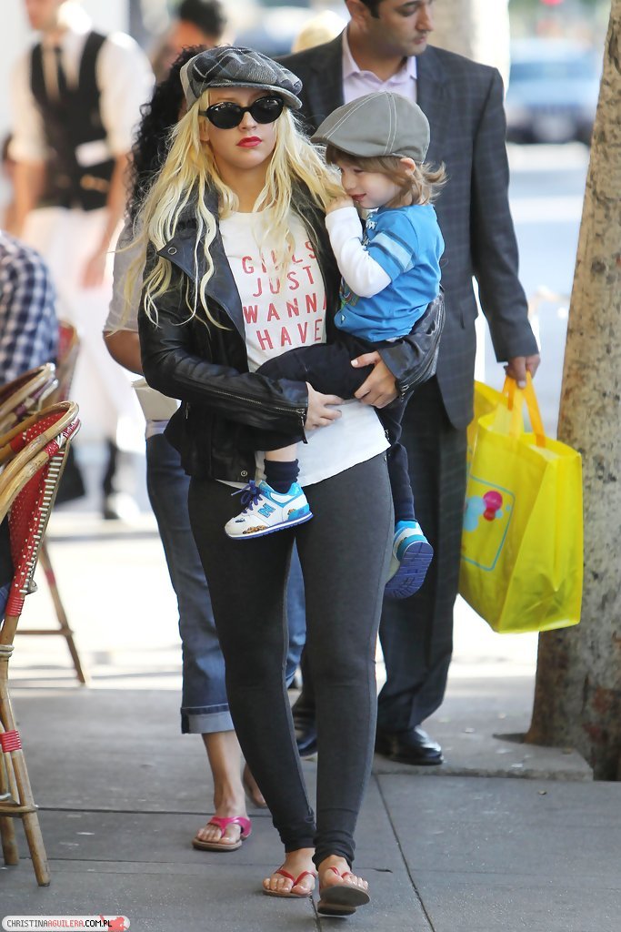 3256065.jpg 3256065.jpg