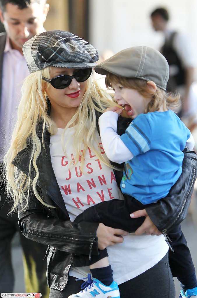 3256067.jpg 3256067.jpg