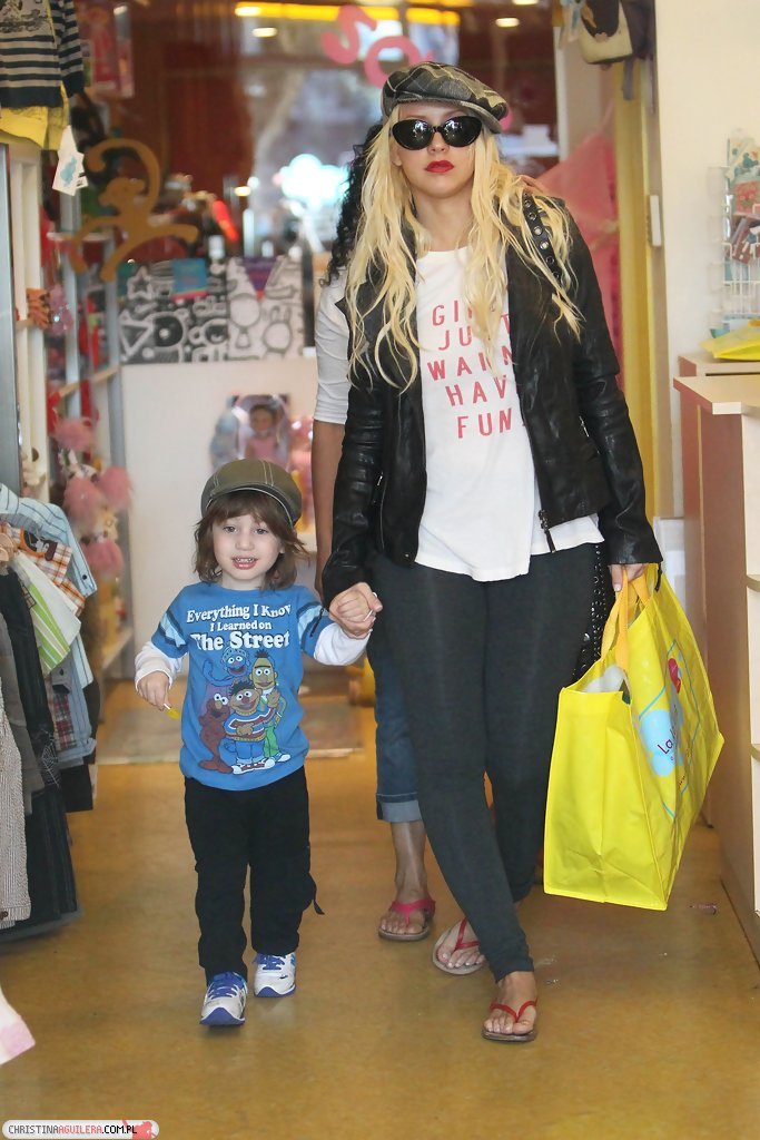 3256077.jpg 3256077.jpg