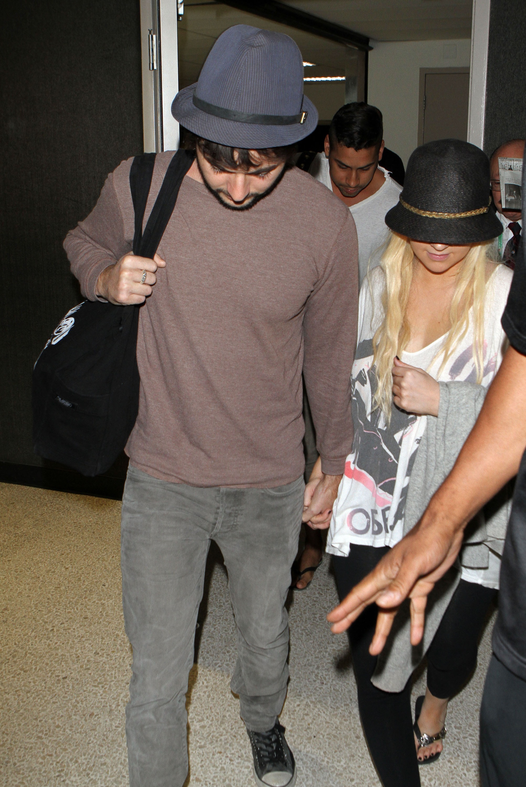 456985023~0.jpg 456985023~0.jpg