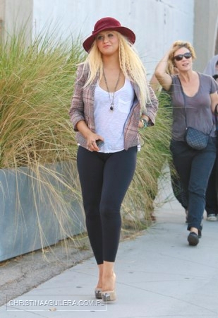 45895040.jpg 45895040.jpg