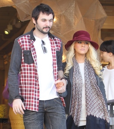 463214012.jpg 463214012.jpg