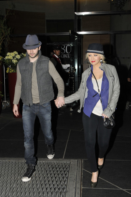 47896585008.jpg 47896585008.jpg