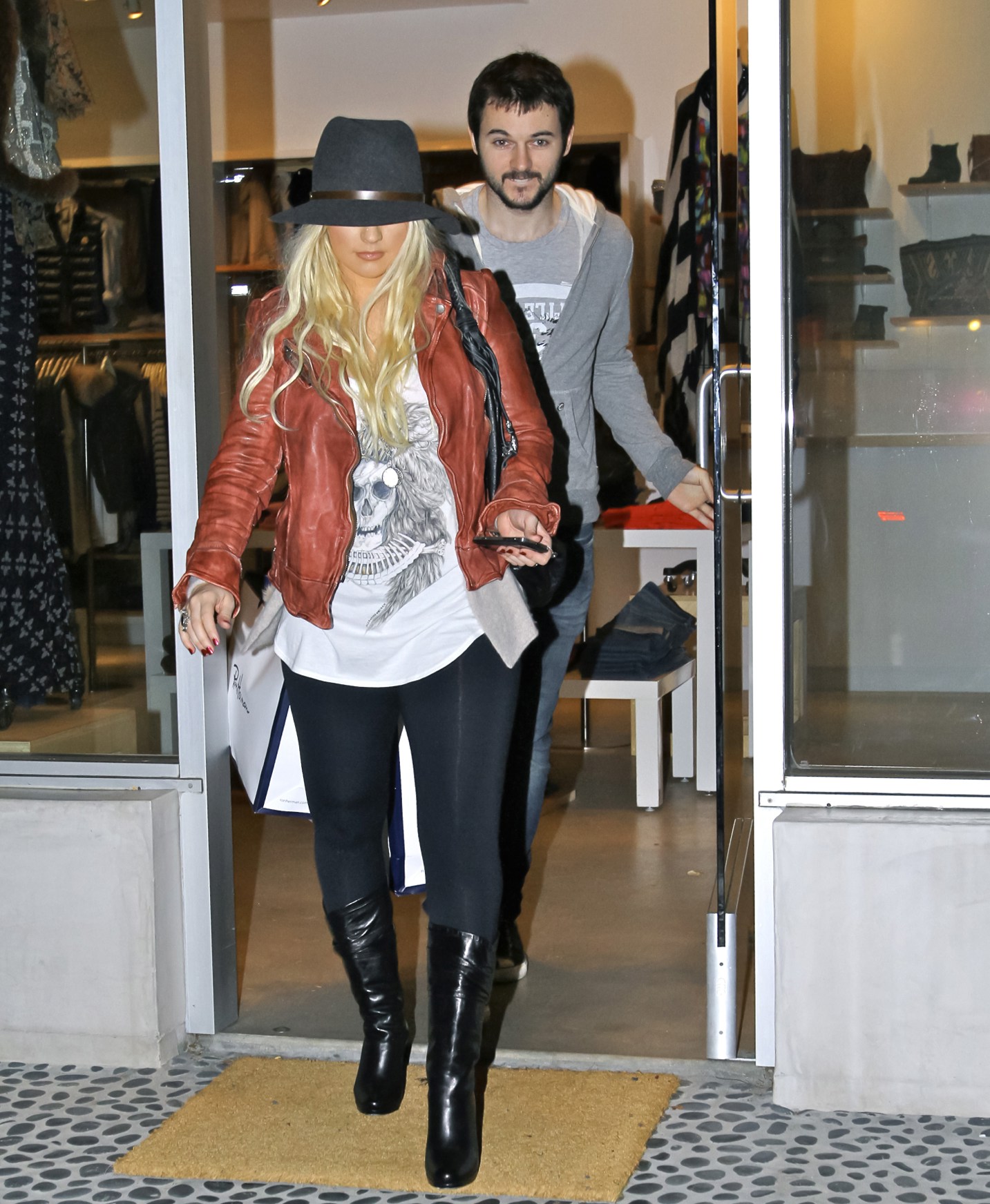 5698051.jpg 5698051.jpg