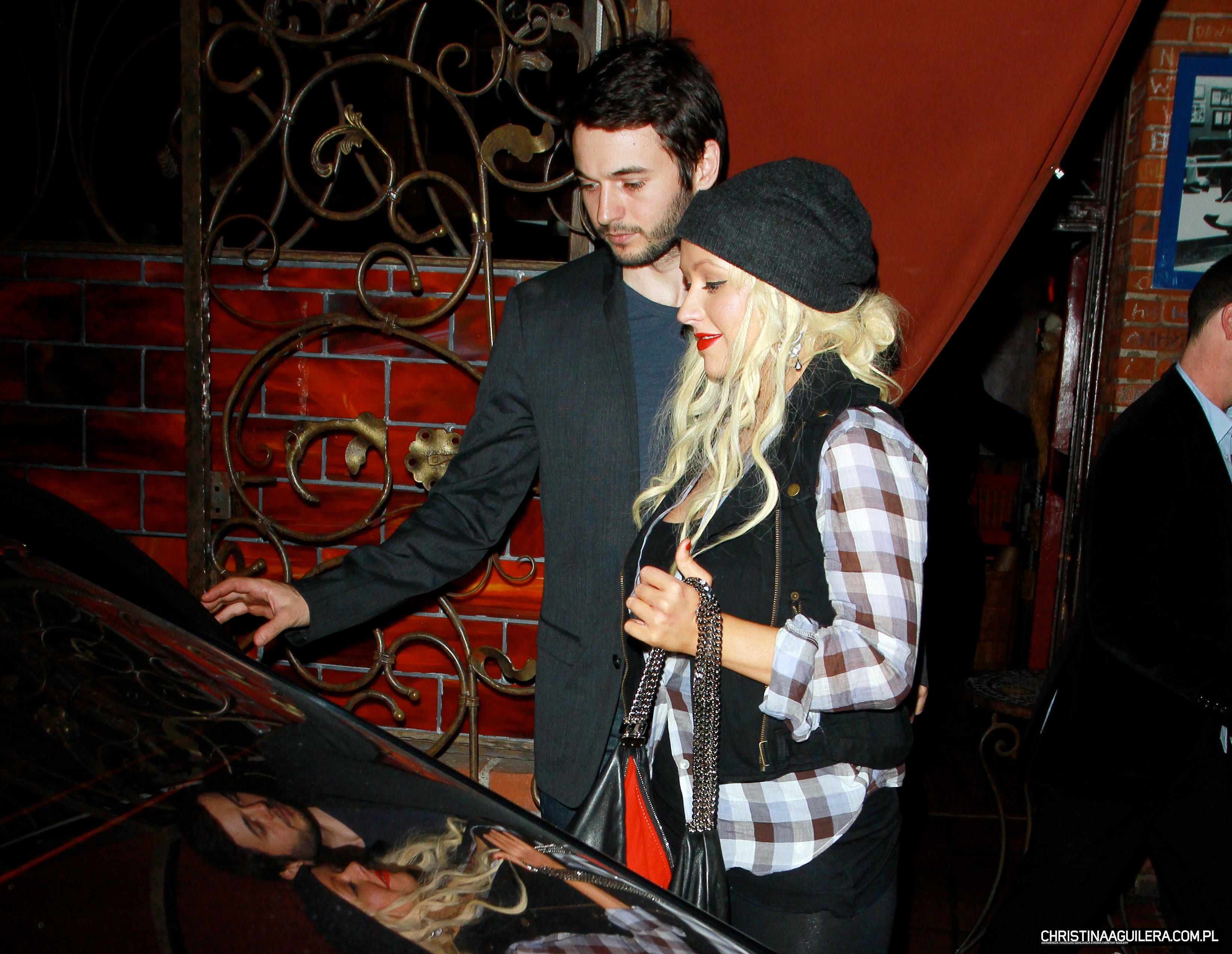 589644002.jpg 589644002.jpg