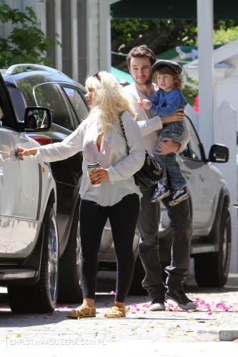 589647003.jpg 589647003.jpg