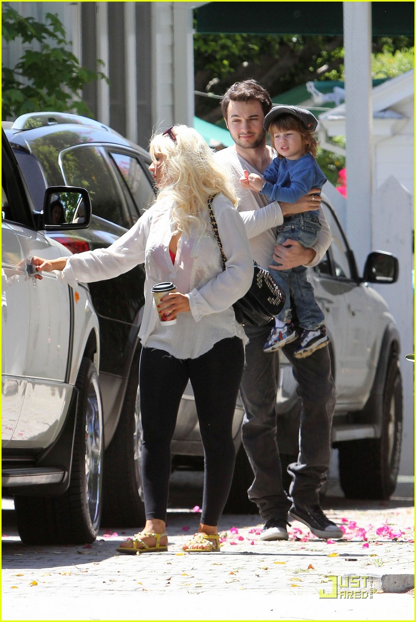 589647027.jpg 589647027.jpg