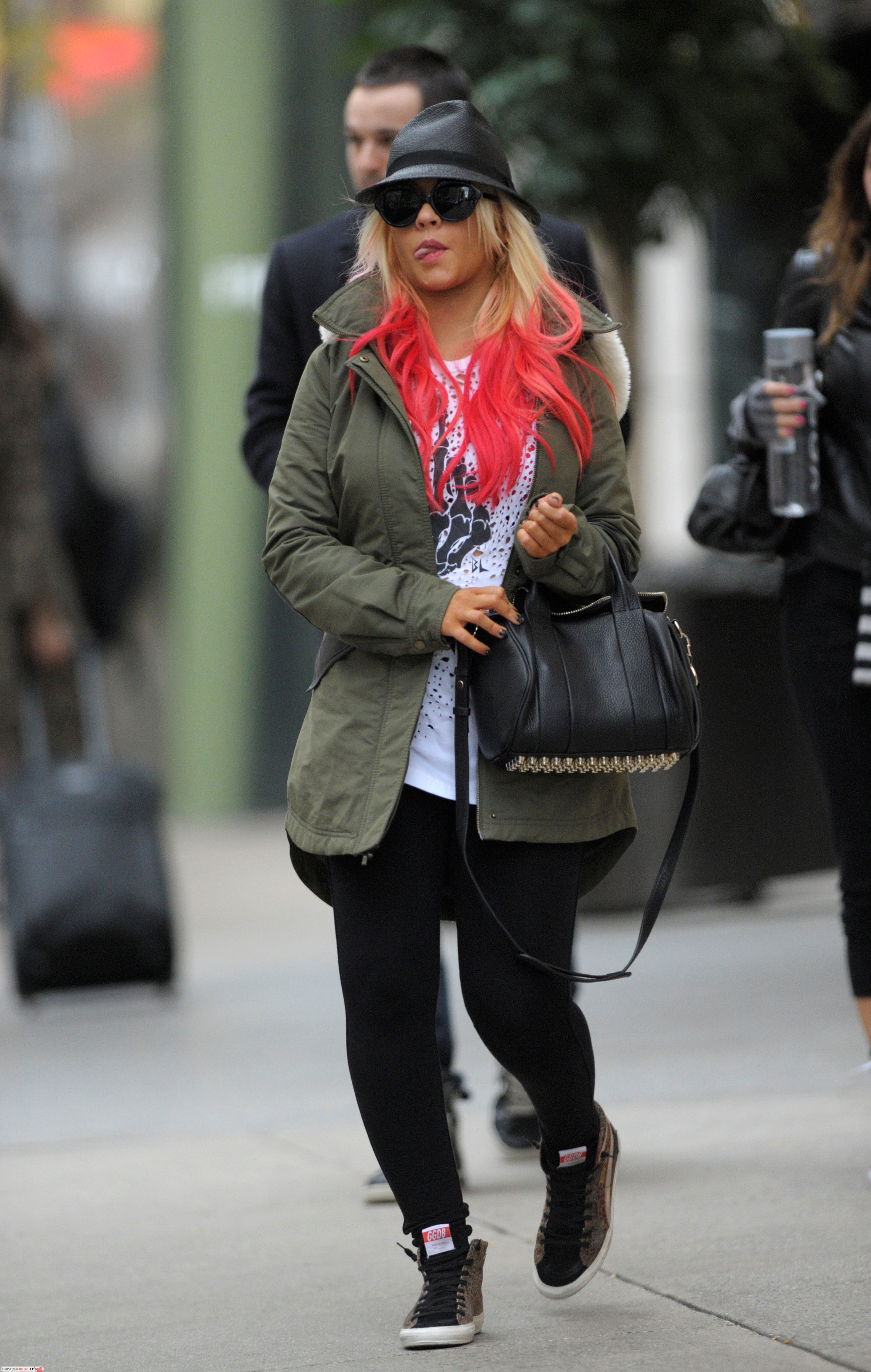 5963012.jpg 5963012.jpg