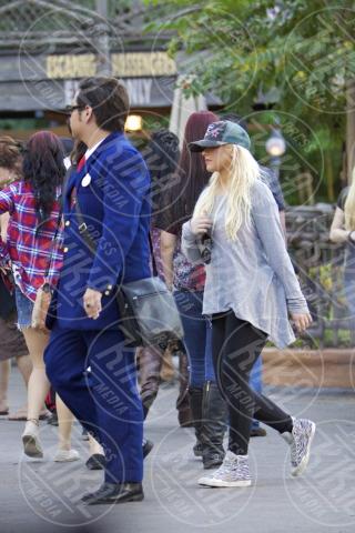 71028007.jpg 71028007.jpg