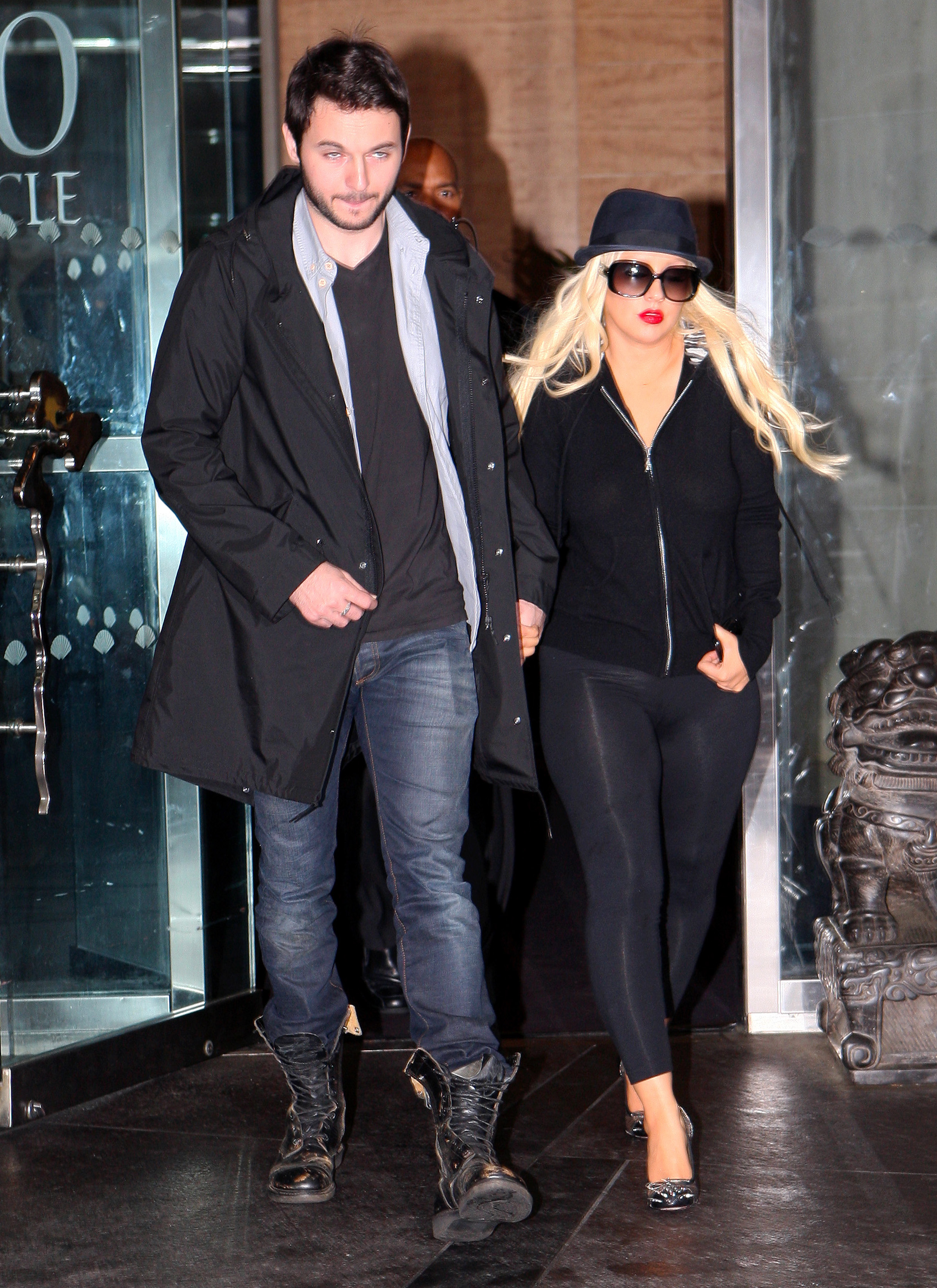 71293782003.jpg 71293782003.jpg