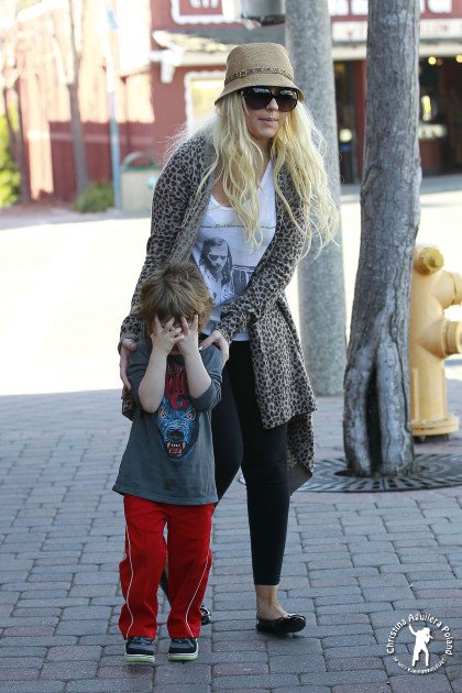 71394043.jpg 71394043.jpg