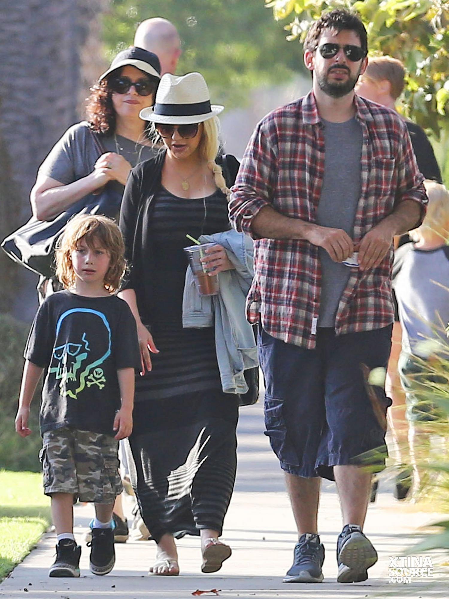 7447009.jpg 7447009.jpg