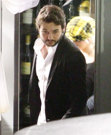 789546005.jpg 789546005.jpg