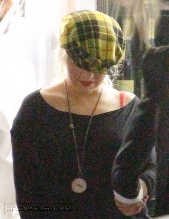 789546015.jpg 789546015.jpg