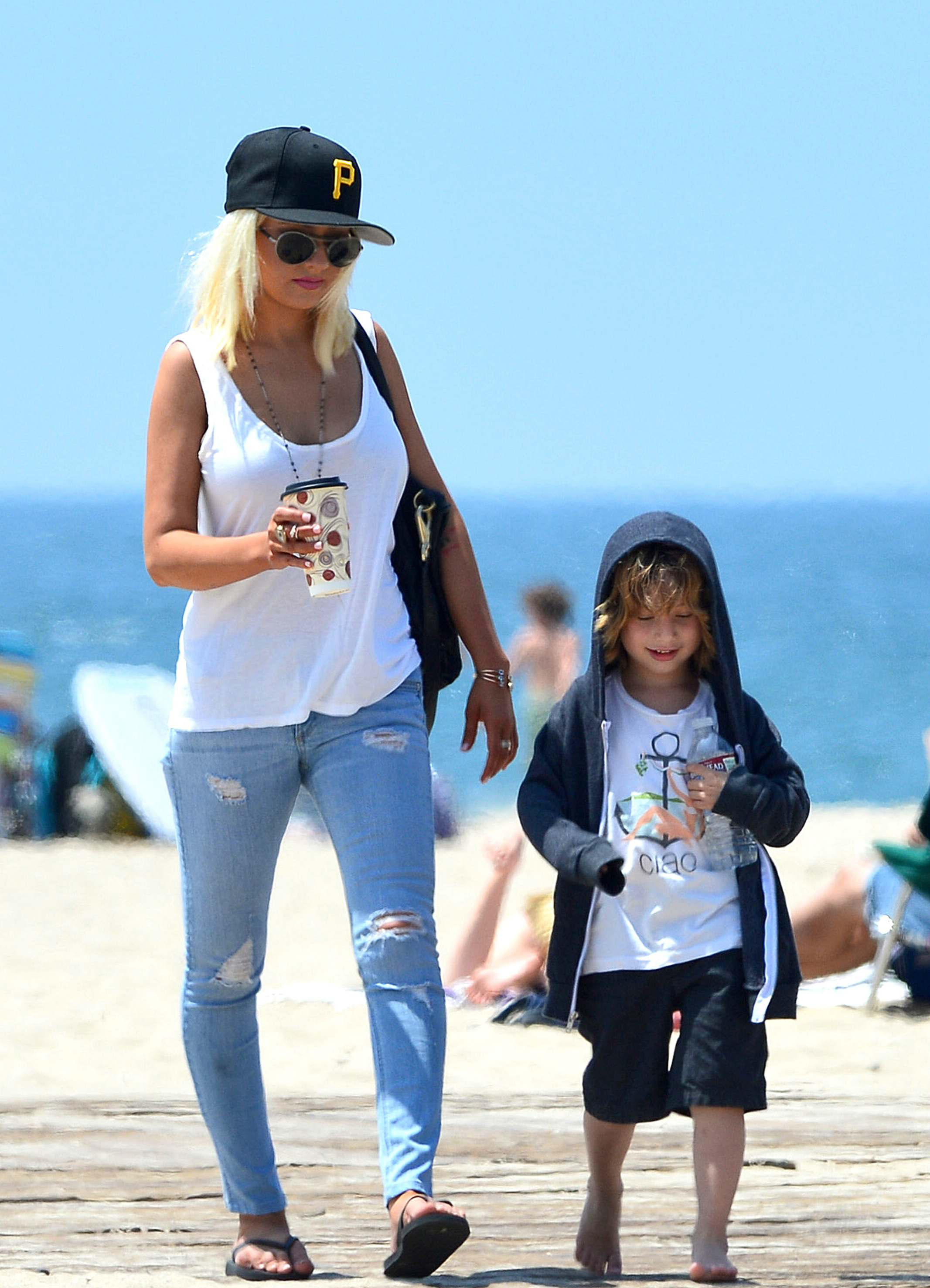 801739032.jpg 801739032.jpg