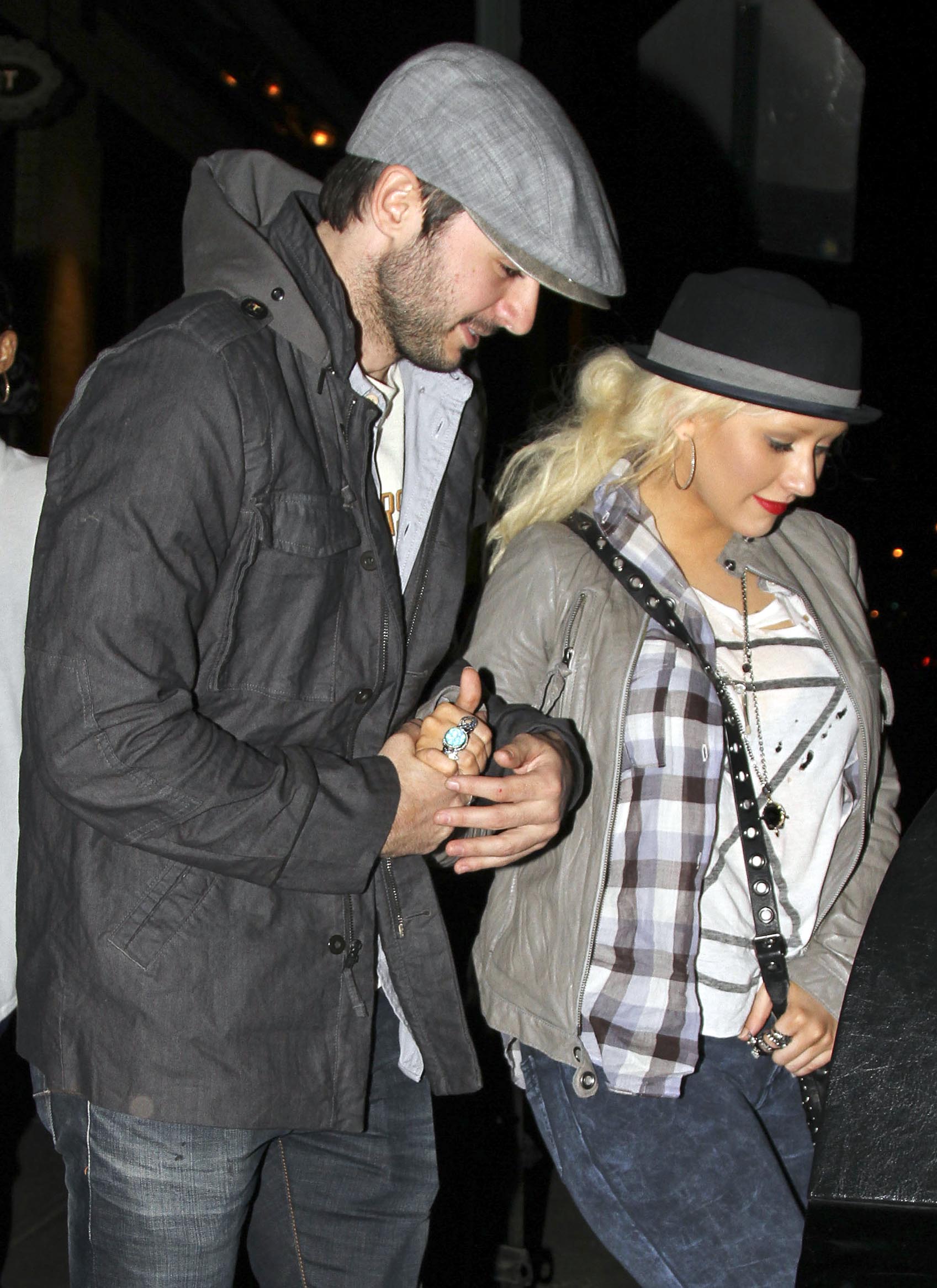 8547011~0.jpg 8547011~0.jpg