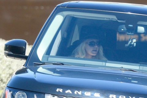 854789006.jpg 854789006.jpg