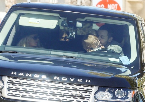 854789022.jpg 854789022.jpg