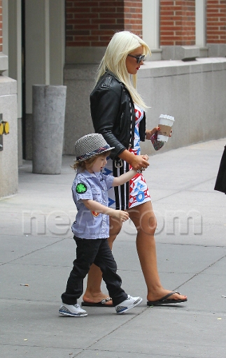 874596033.jpg 874596033.jpg