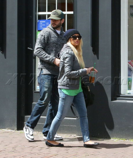 895085059.jpg 895085059.jpg