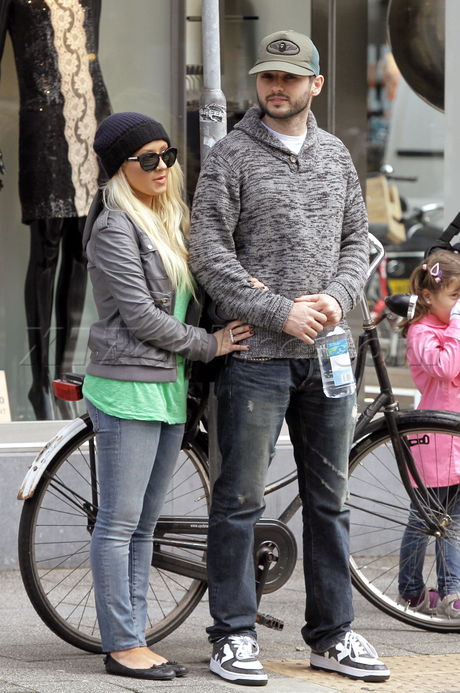 895085062.jpg 895085062.jpg