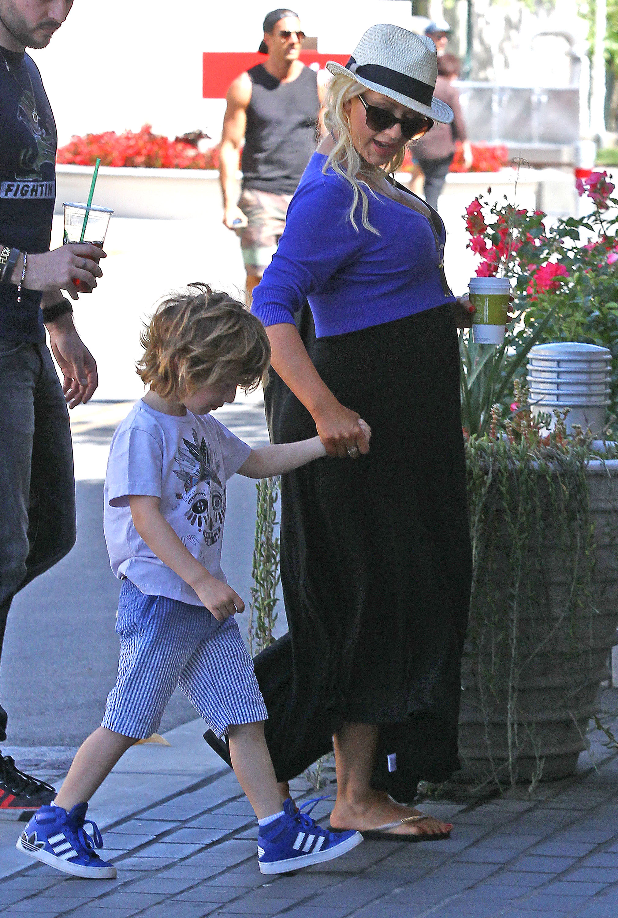 9585040.jpg 9585040.jpg