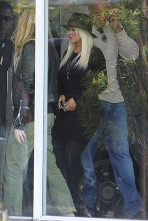 963258009.jpg 963258009.jpg