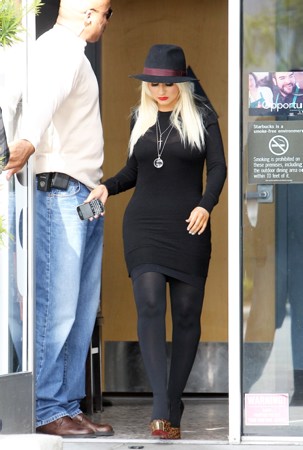 963258016.jpg 963258016.jpg