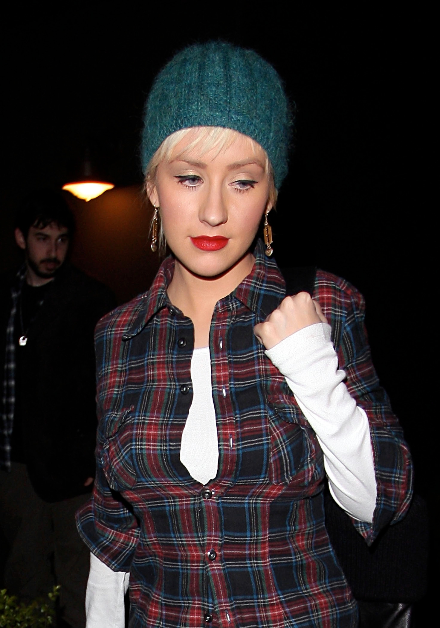 At_Osteria_Mozza_-_January_4_-_Christina_Aguilera_Daily_031.jpg