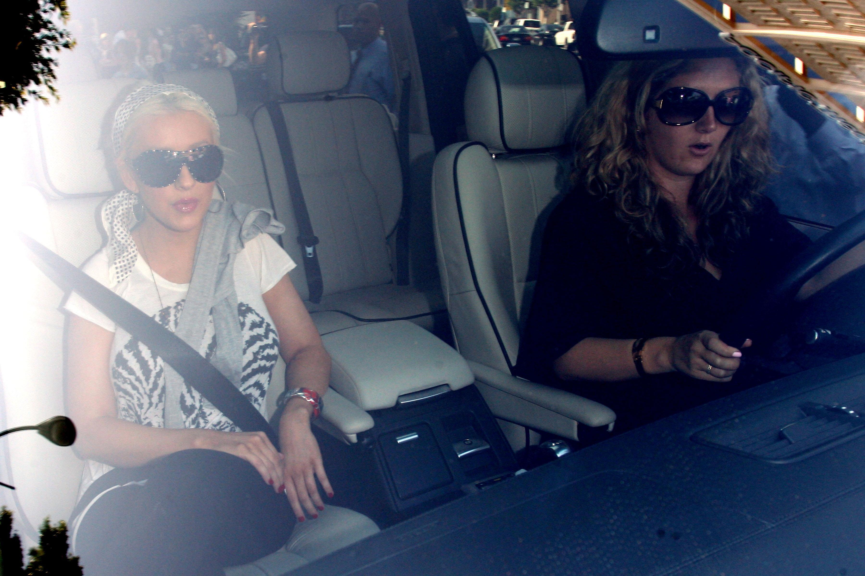 At_The_Ivy_-_June_27_-__Christina_Aguilera_Daily_42.jpg At_The_Ivy_-_June_27_-__Christina_Aguilera_Daily_42.jpg