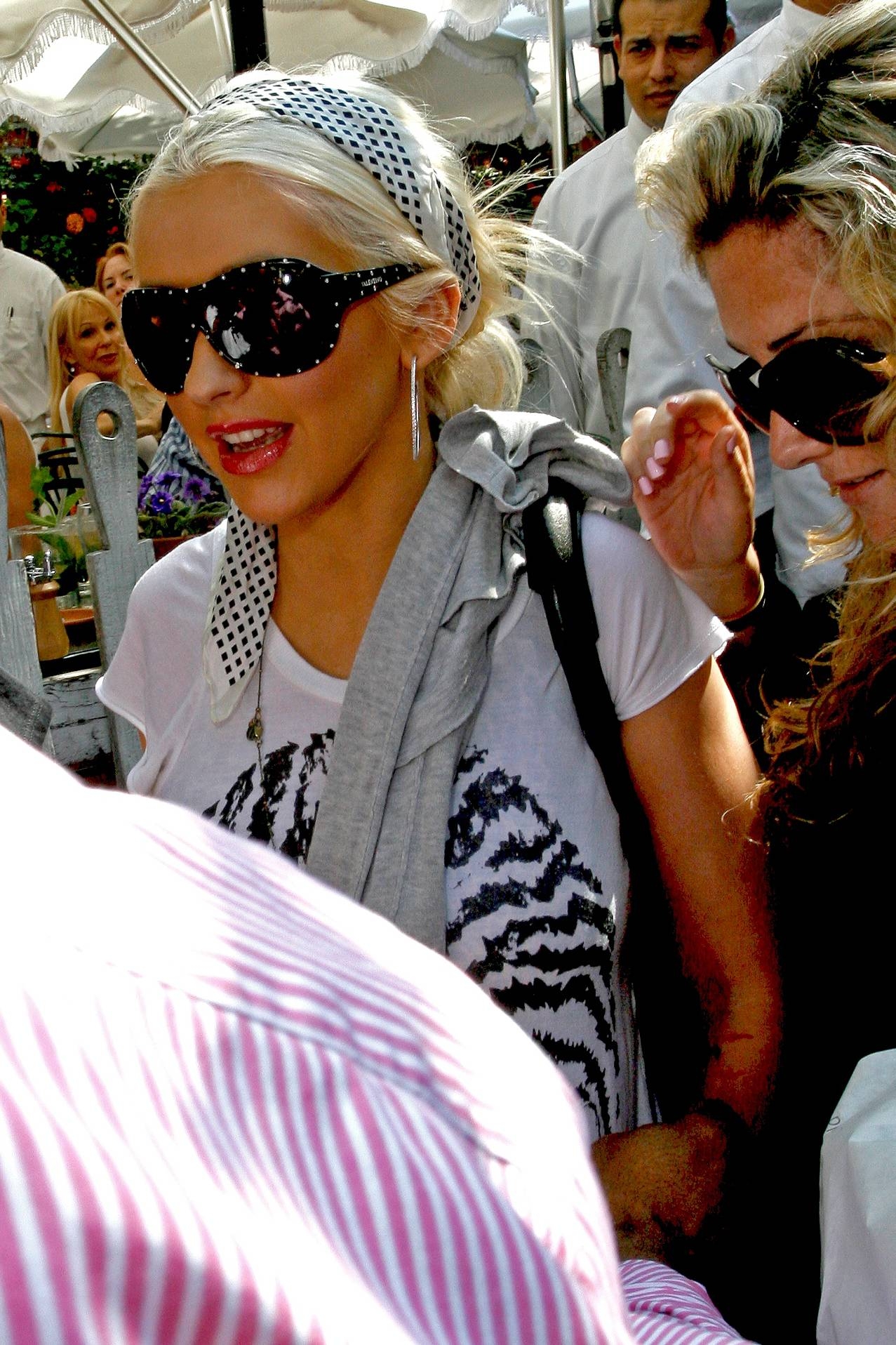 At_The_Ivy_-_June_27_-__Christina_Aguilera_Daily_50.jpg At_The_Ivy_-_June_27_-__Christina_Aguilera_Daily_50.jpg