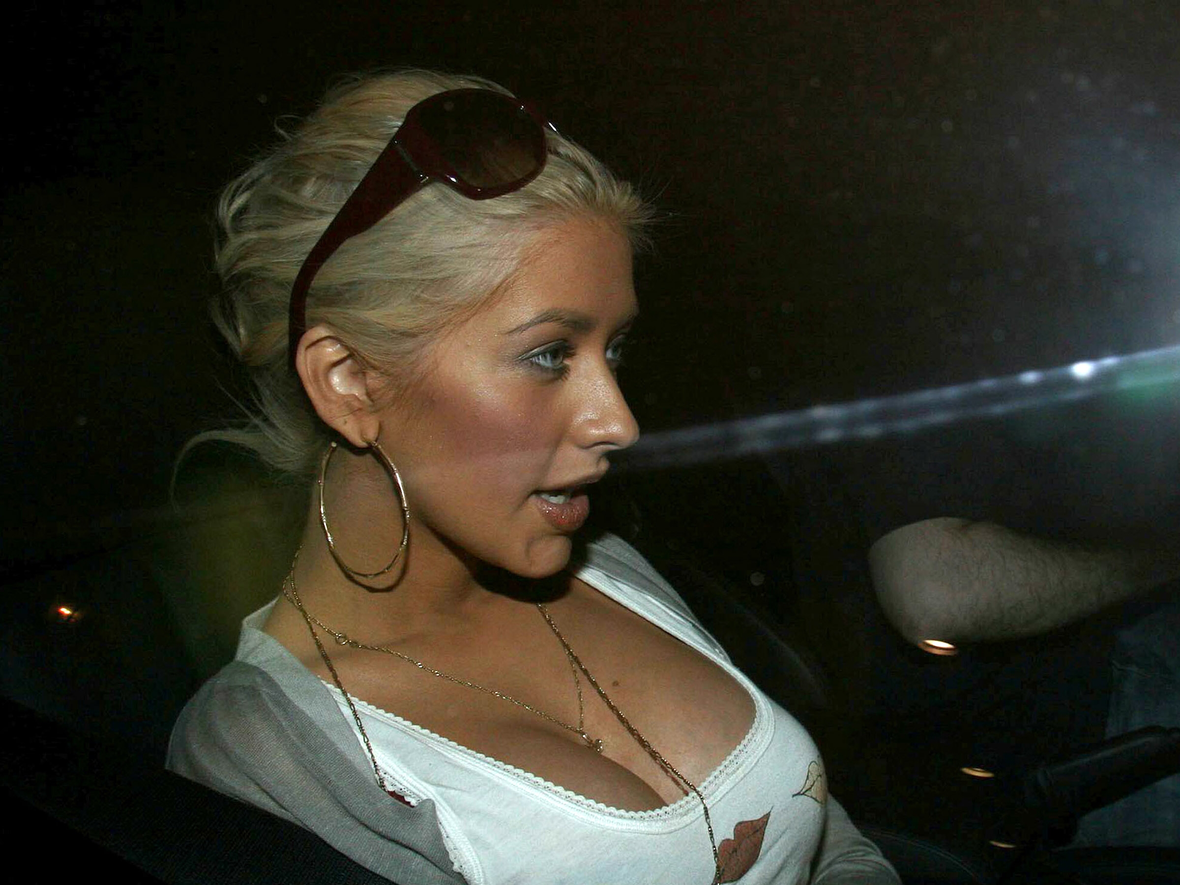 At_The_Toscana_Restaurant_In_Brentwood_With_Jordan_-_September_13_-__Christina_Aguilera_Daily_25.jpg At_The_Toscana_Restaurant_In_Brentwood_With_Jordan_-_September_13_-__Christina_Aguilera_Daily_25.jpg