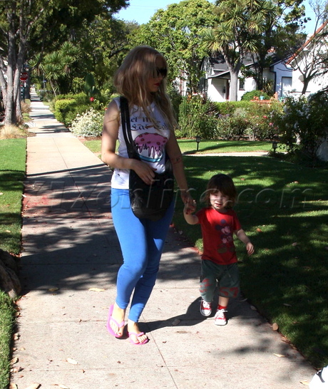 CAguileraMax080310_17.jpg CAguileraMax080310_17.jpg