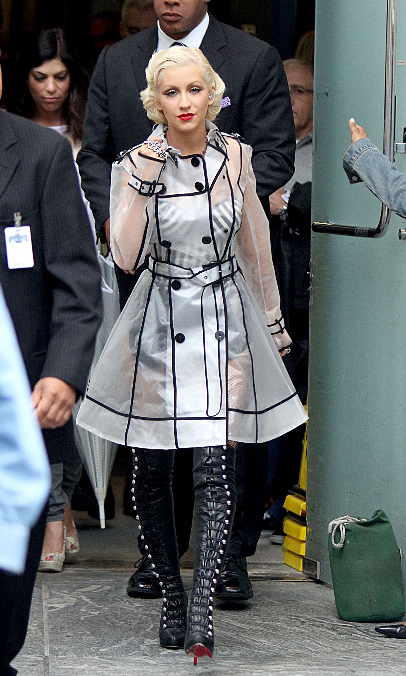 CBS__The_Early_Show_-_June_9_-_Christina_Aguilera_Daily_00174.jpg CBS__The_Early_Show_-_June_9_-_Christina_Aguilera_Daily_00174.jpg