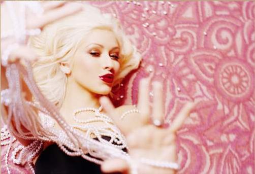Christina-Aguilera-Back-to-Basics_0033.jpg